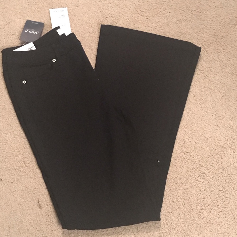 Women’s flare leg black jeans NWT Forever 21